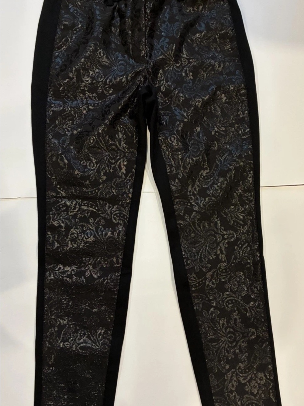 White House Black Market Black Floral Jacquard Skinny Jeans